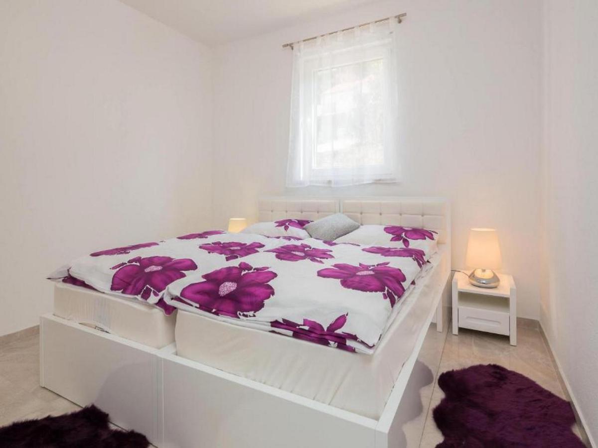 La Perla Apartments Sutivan Luaran gambar