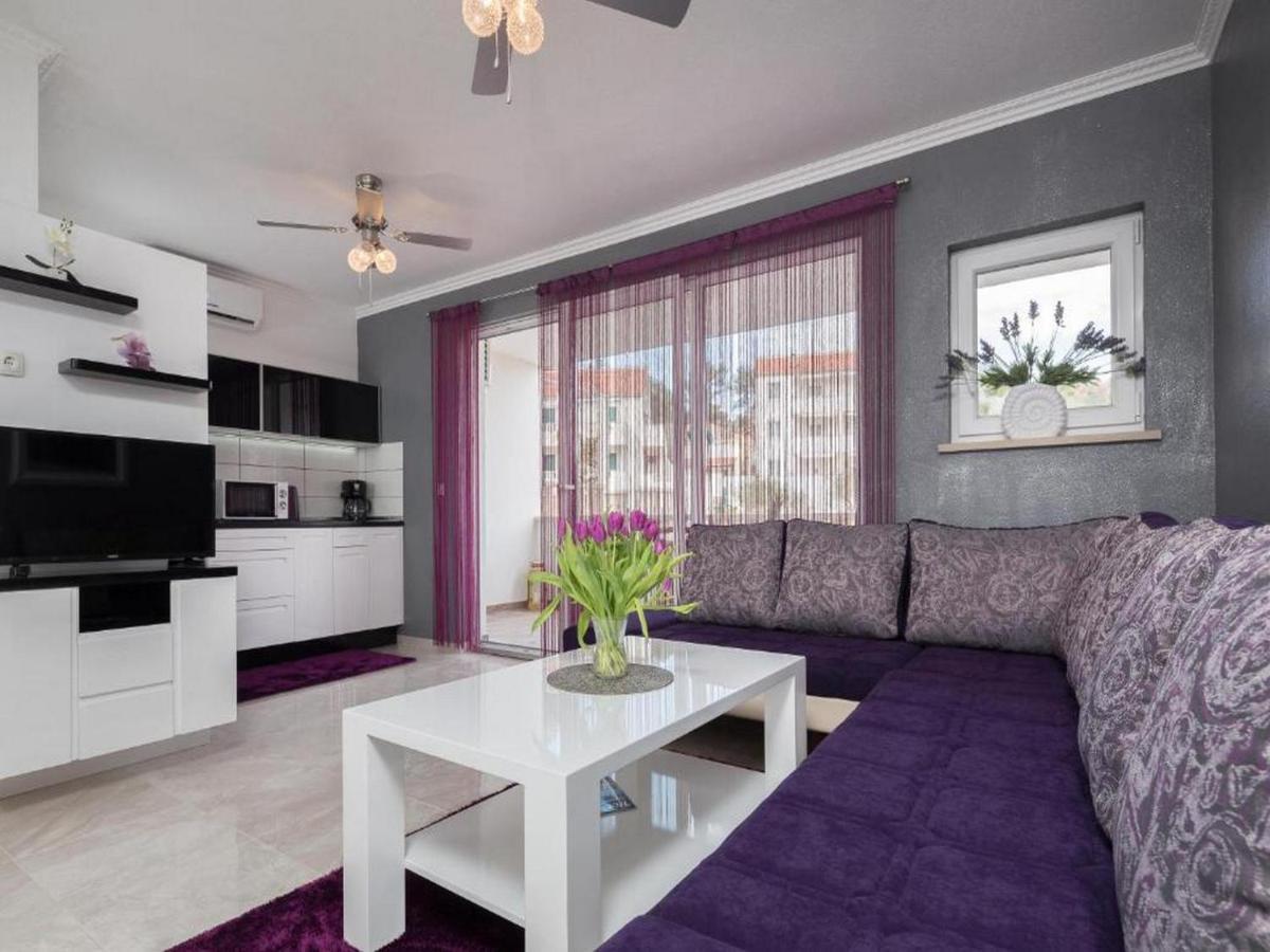 La Perla Apartments Sutivan Luaran gambar